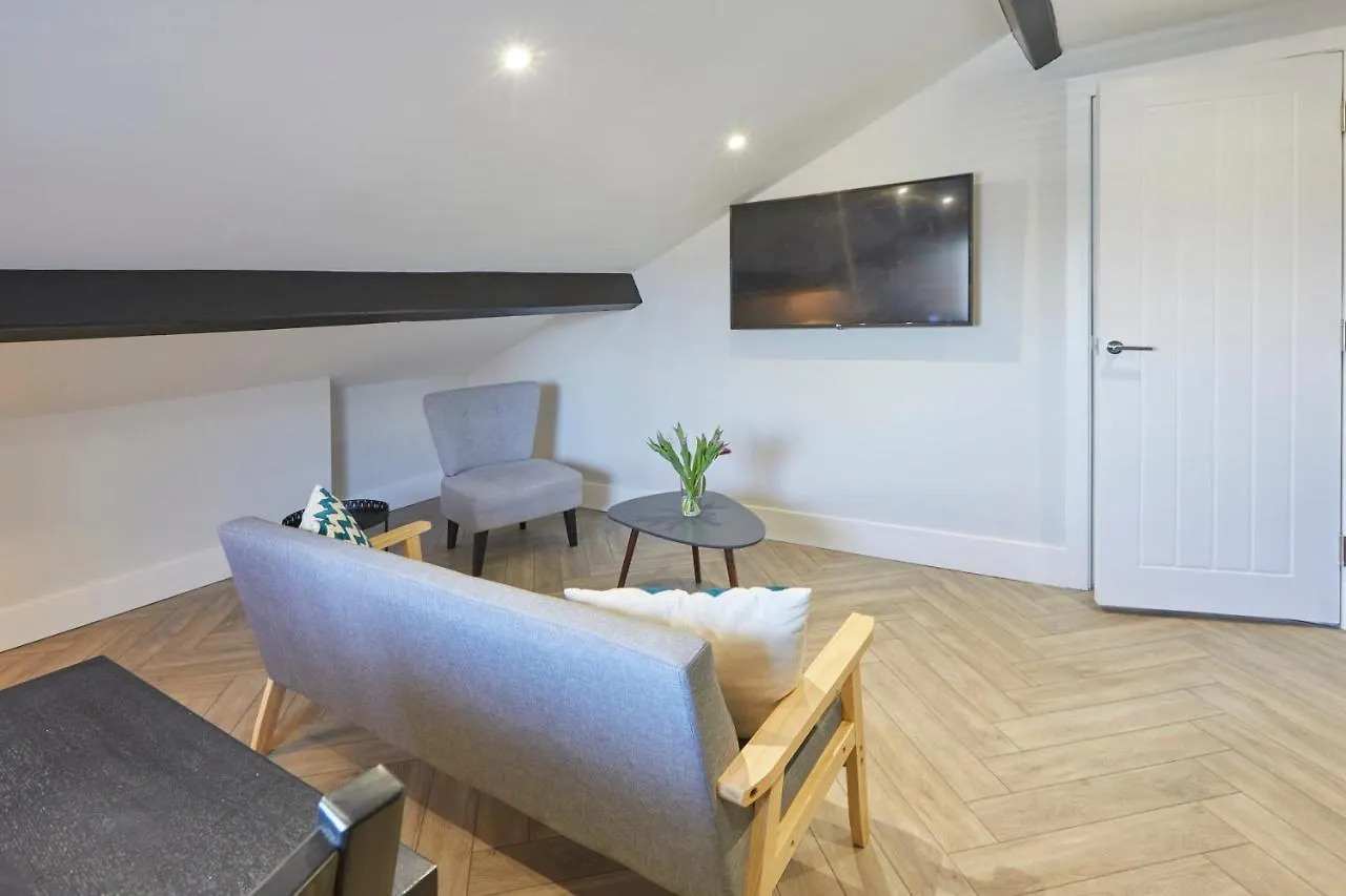 Host & Stay - Alma Square Apartments Scarborough 0*,